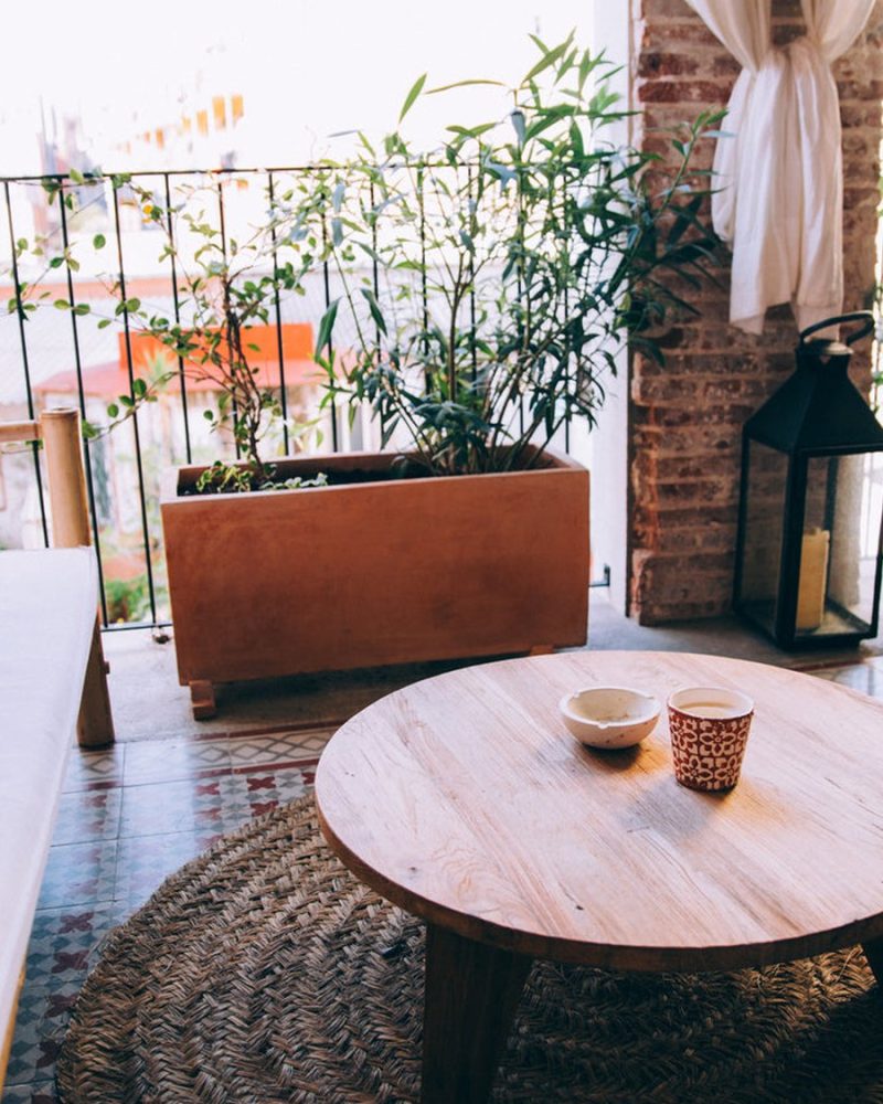 Living & Furniture